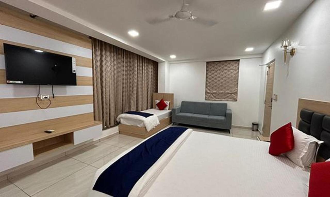 Fabhotel Prime Anika