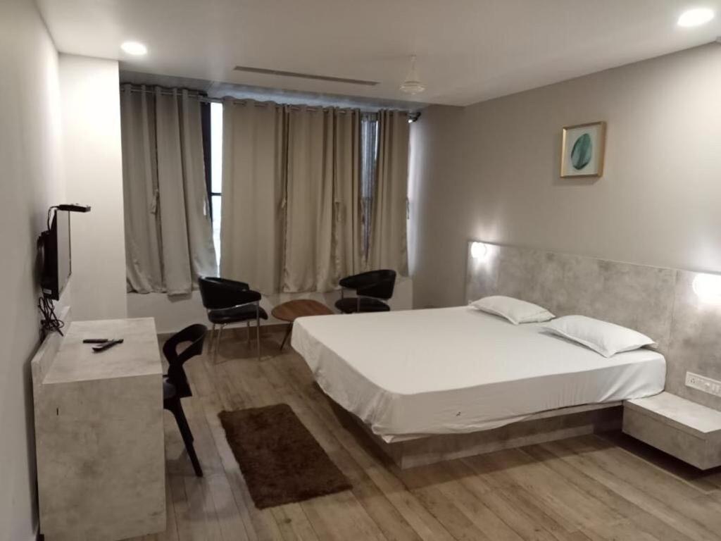 Collection O 80642 Aj Grand Hotel Hyderabad