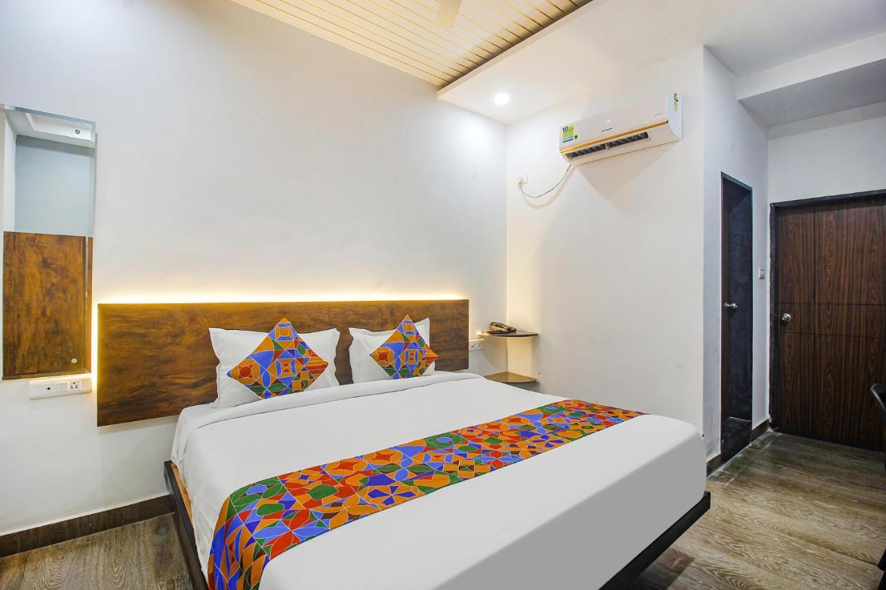 Fabhotel W Grand - Nr Lanco Hills, Manikonda