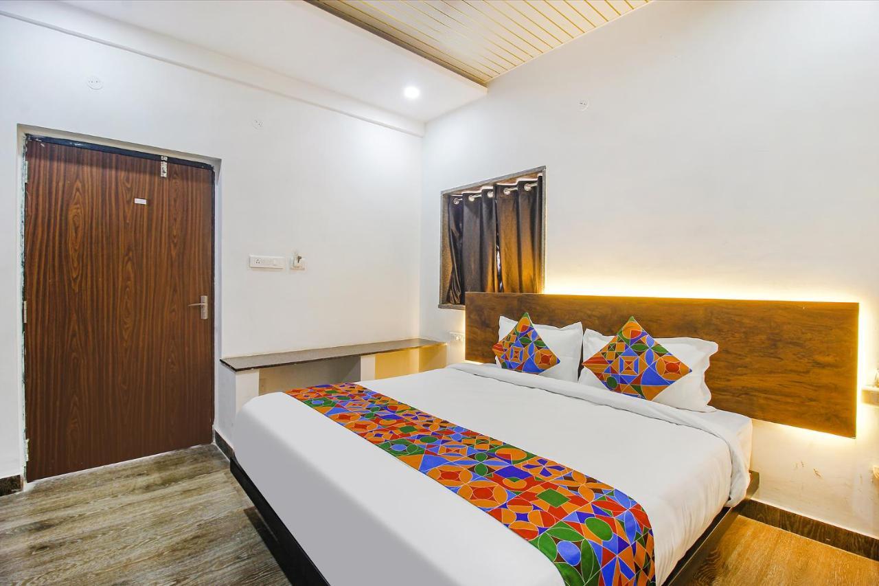 Fabhotel W Grand - Nr Lanco Hills, Manikonda