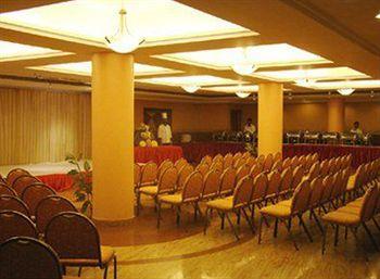 Celebrity Club Hotel