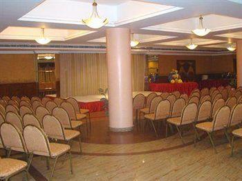 Hotel Celebrity Club