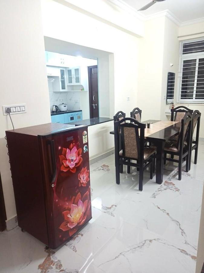 Apartment Servostay Kphb Phase 15 New Stunning 3 Bhk - 1st Floor *