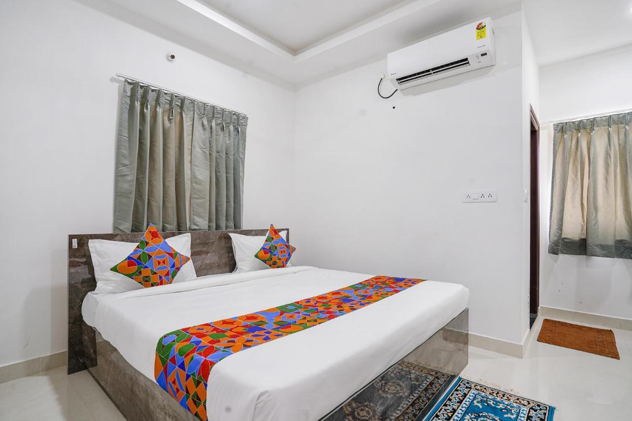 Fabhotel 27 - Hitech Hotel