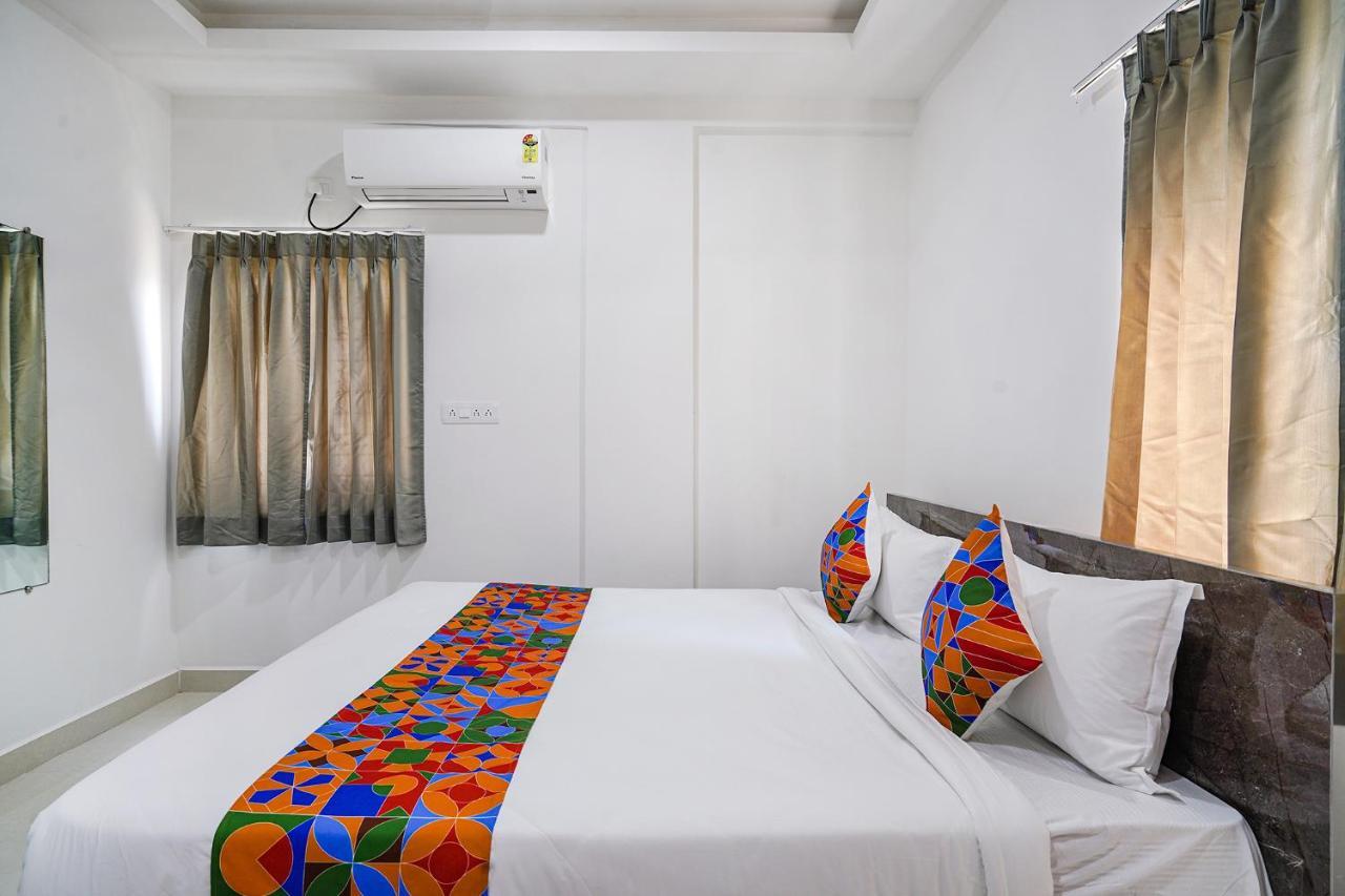 Hotel Fabhotel 27 - Hitech