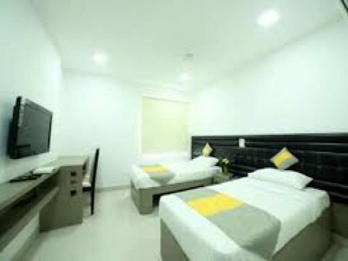 La Riviera Madhapur