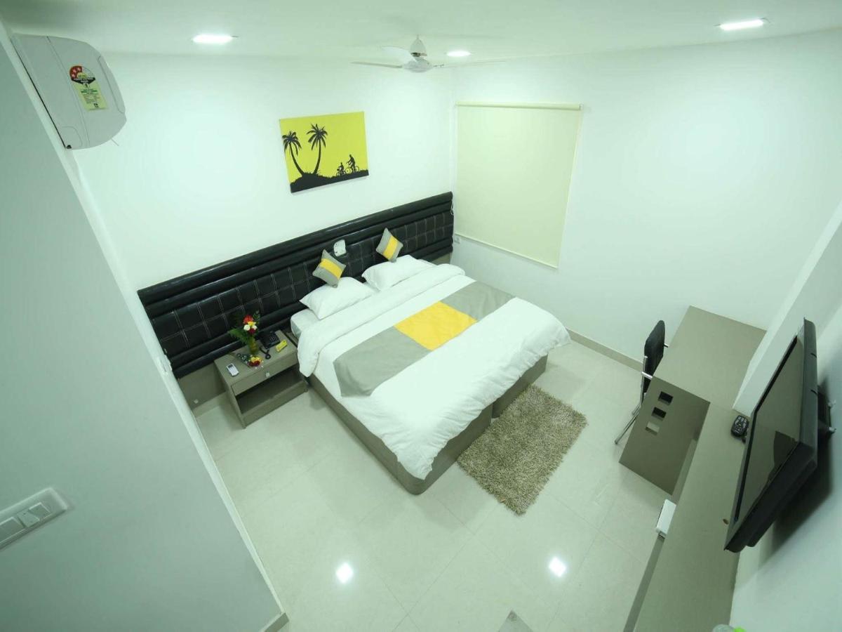 Guest house La Riviera Madhapur Hyderabad