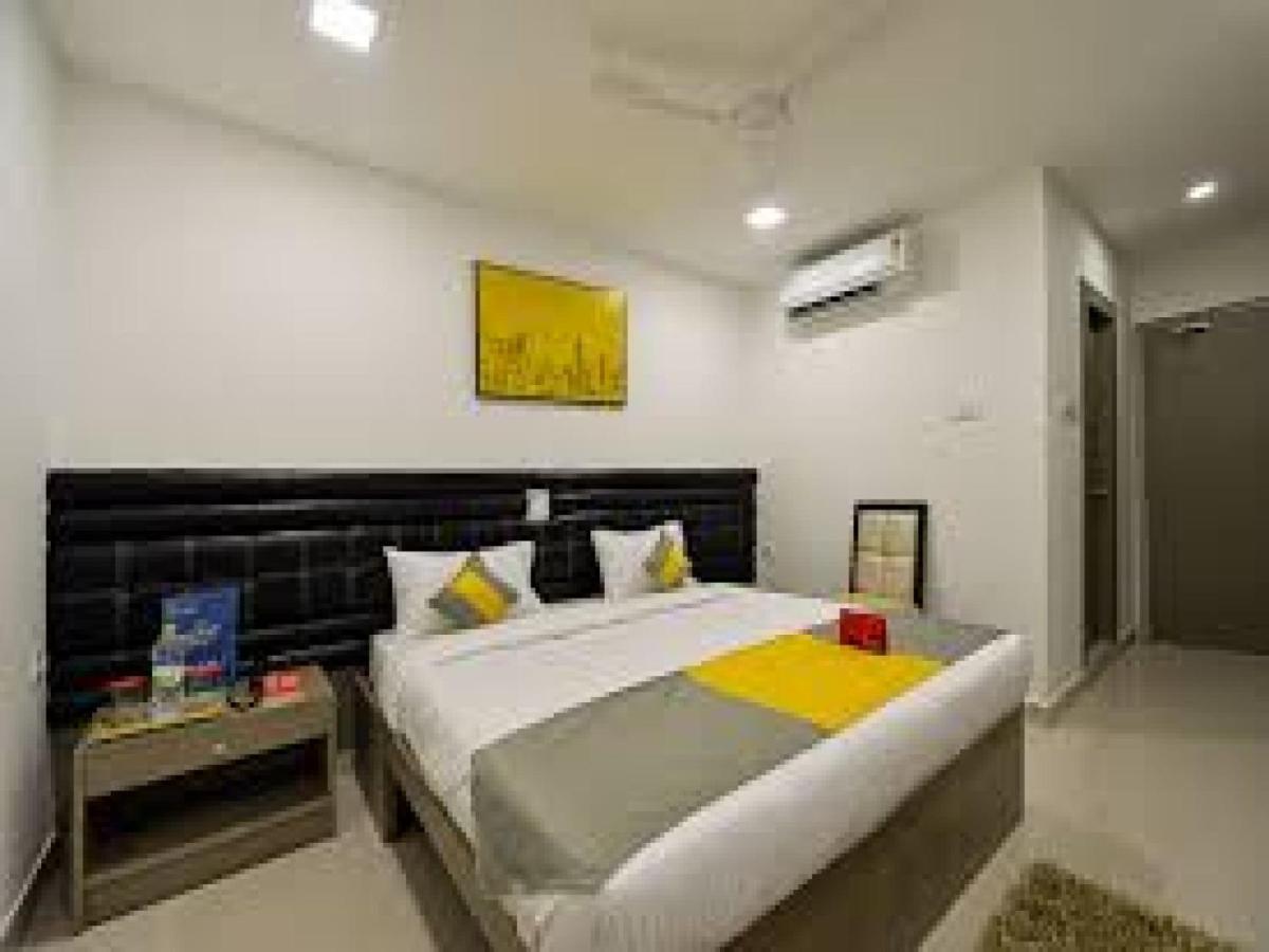 Guest house La Riviera Madhapur Hyderabad