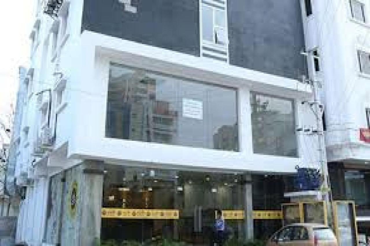 Guest house La Riviera Madhapur