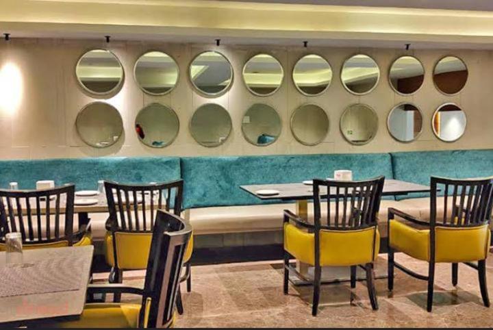 Hotel The Svm Hotel: Lavish Buffet Breakfast Included