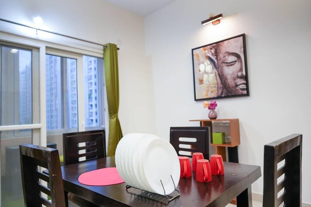 Classe Moyenne -2bhk, Near Us Embassy, Gachibowli * Hyderabad