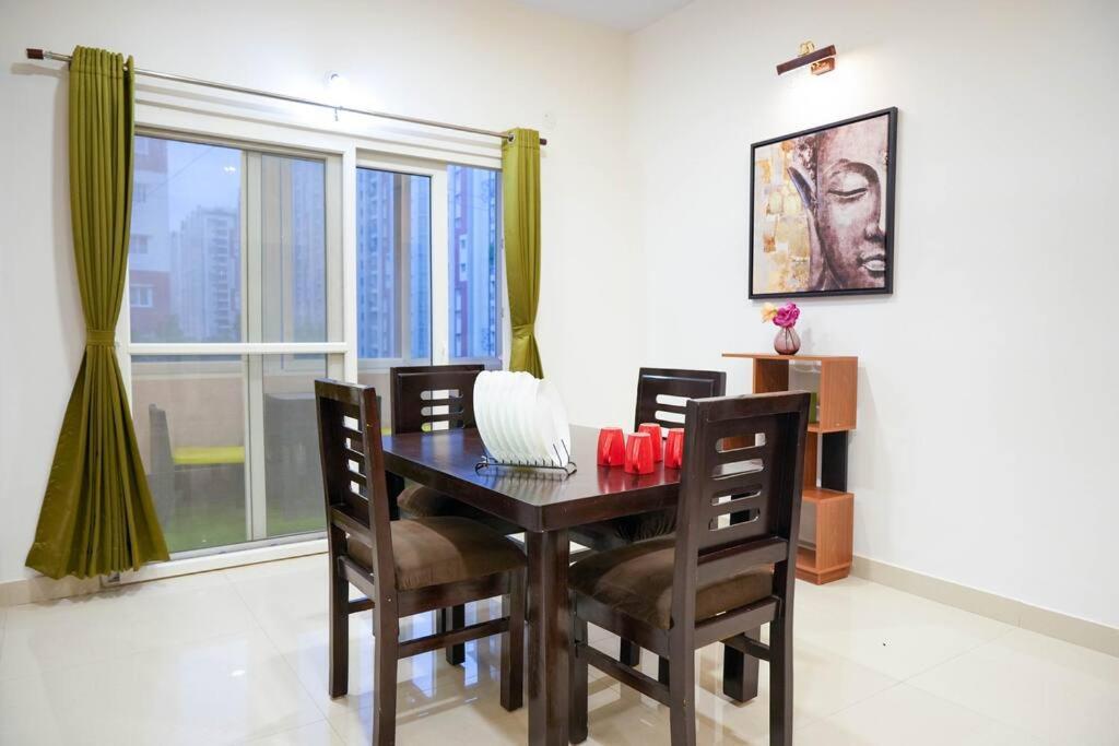 Classe Moyenne -2bhk, Near Us Embassy, Gachibowli Apartment