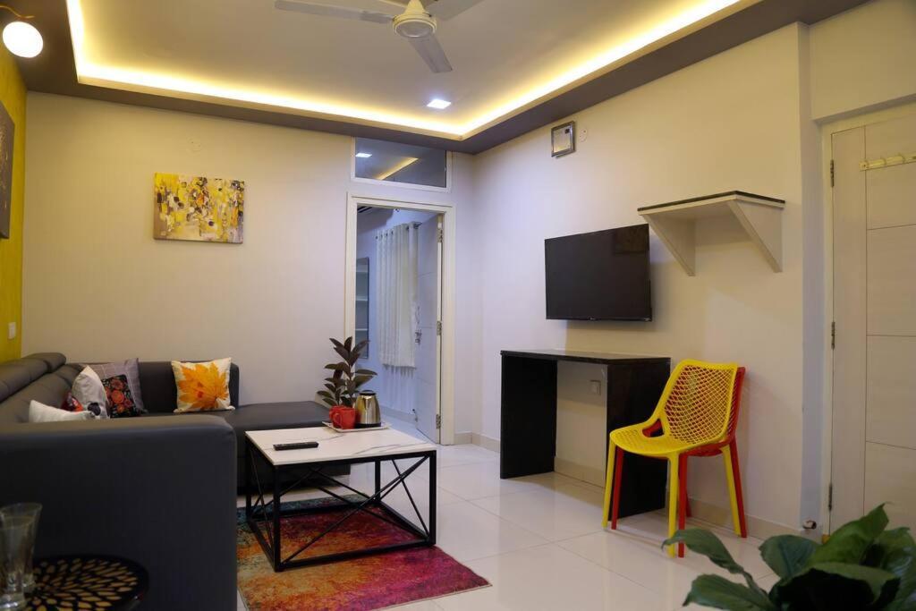 7 Midtown-1bhk, Near Aig Hospital, Hitech * Hyderabad