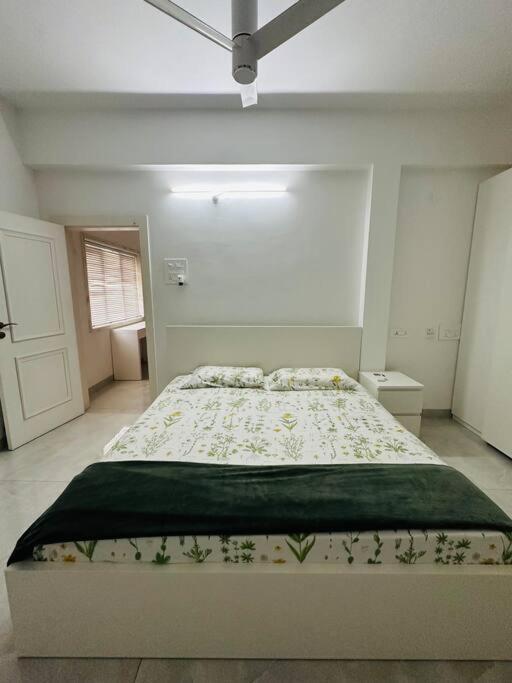 Villa White House Sky View Theatre In Gachibowli