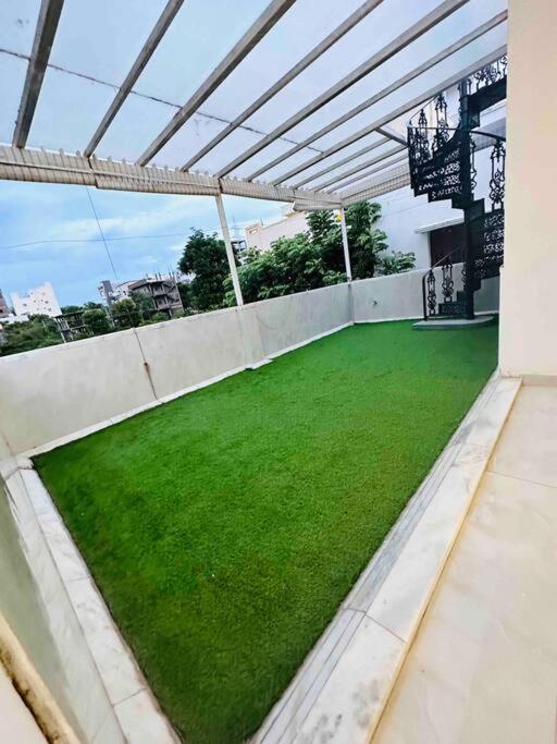 White House Sky View Theatre In Gachibowli Villa