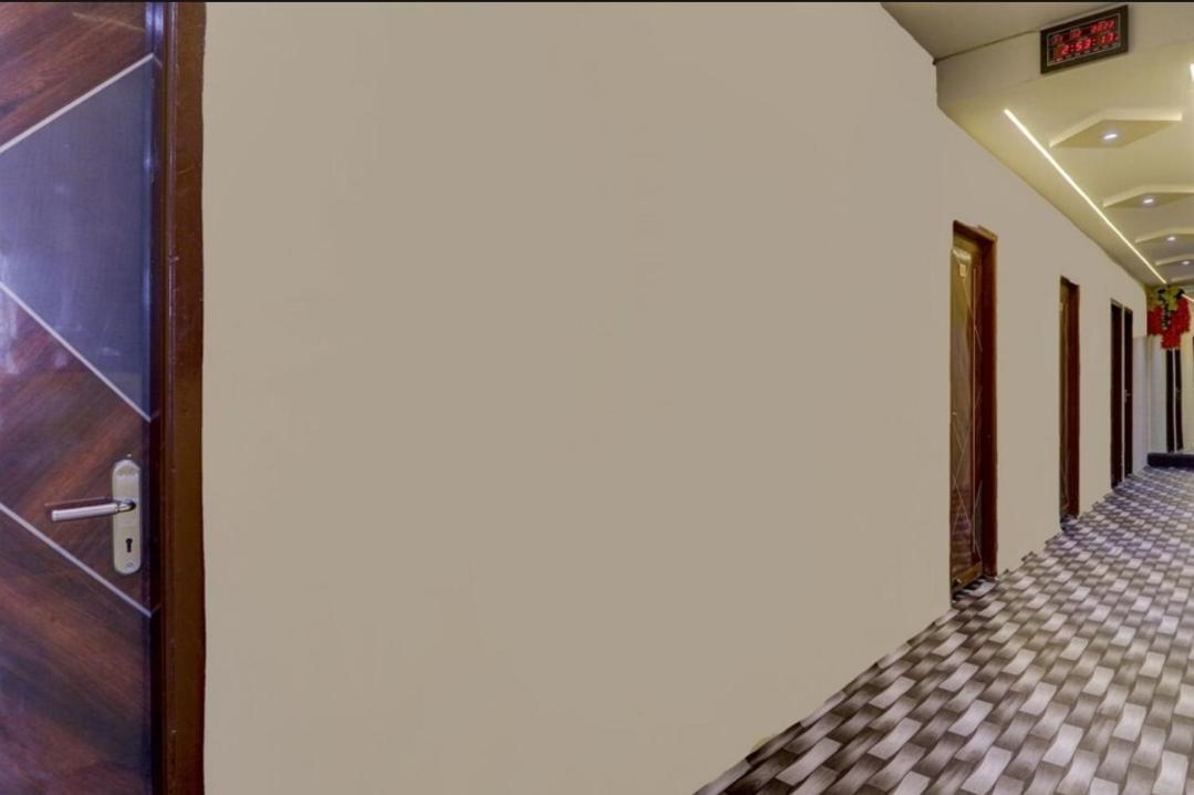 Royal Galaxy Lodges Hyderabad