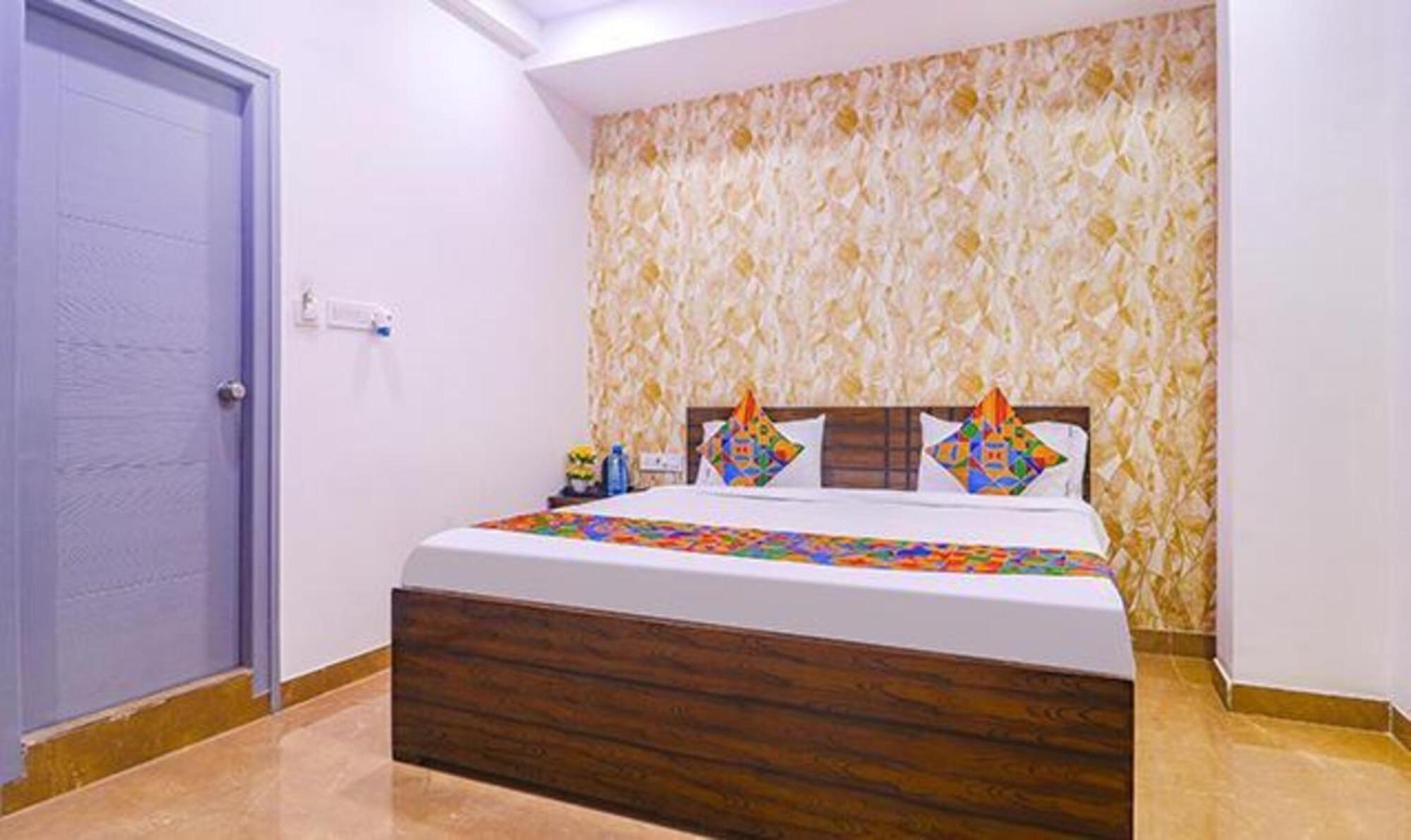 Fabexpress The Dream Elite - Nr Golconda Fort, Manikonda Hotel