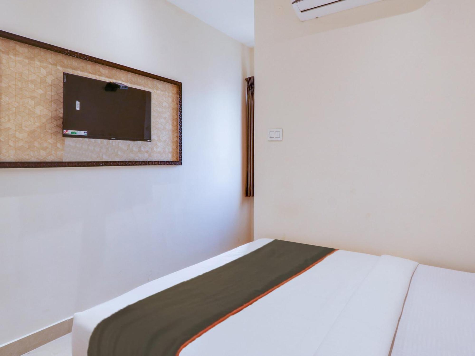 Hotel Super Collection O Hills 4*