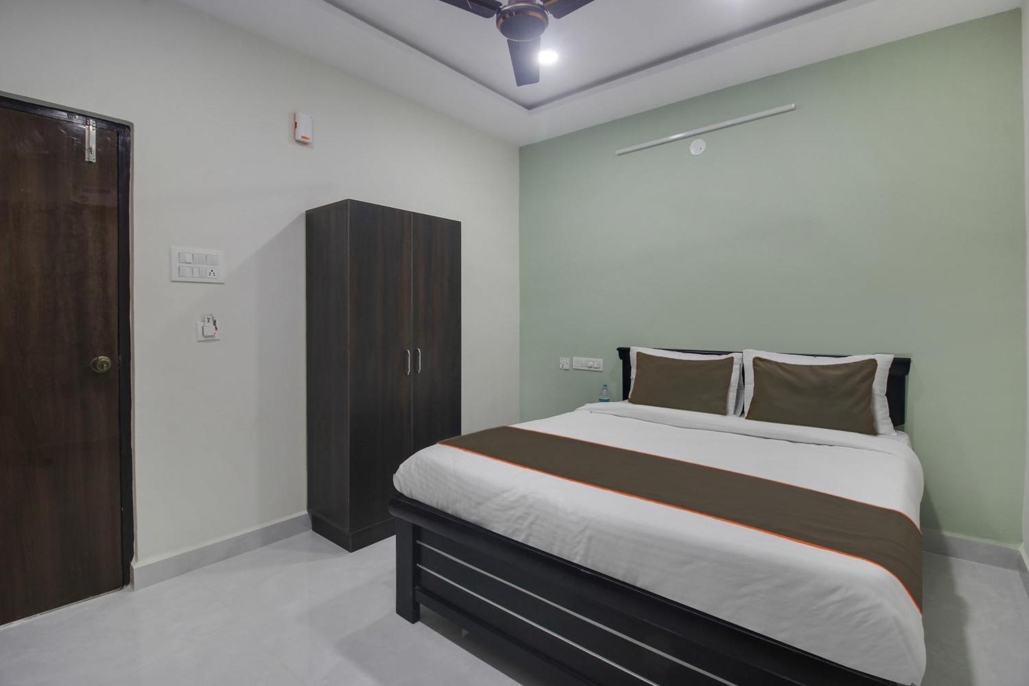 Collection O Siri Grand Hyderabad
