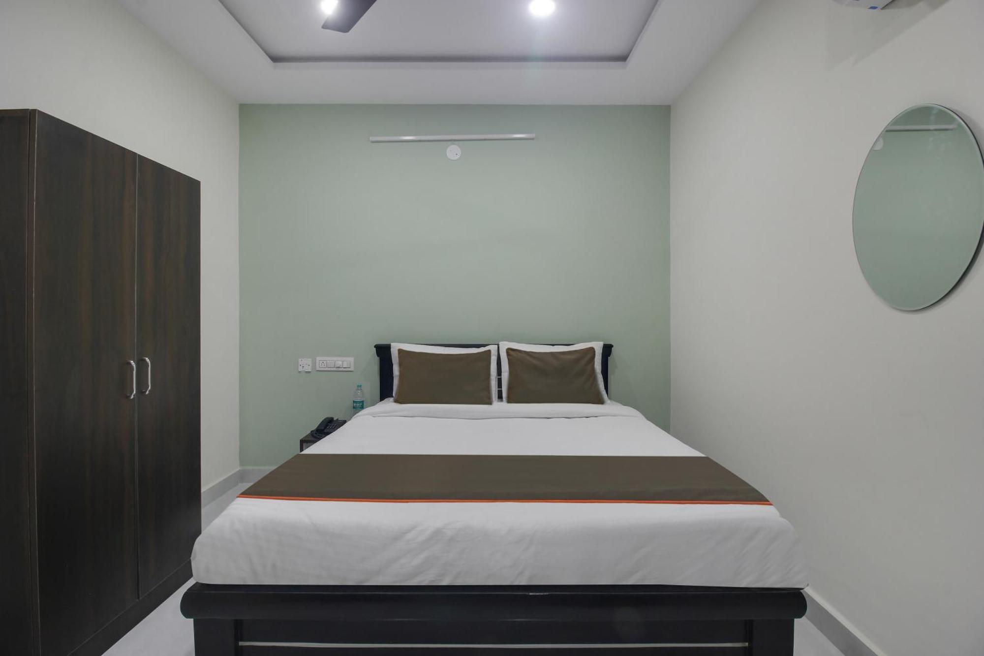 Hotel Collection O Siri Grand Hyderabad