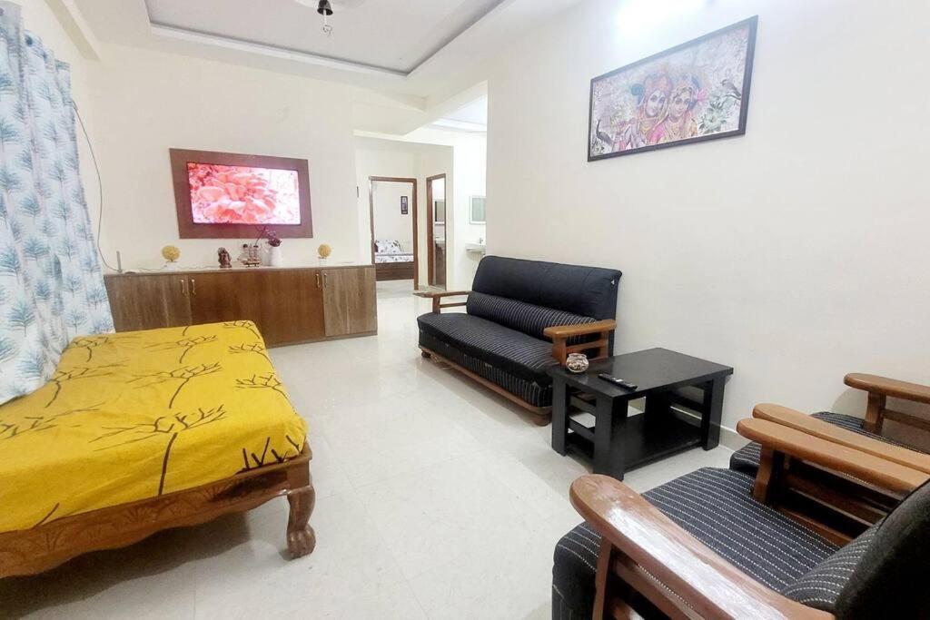 Verizon 2bhk Close To Jntu *