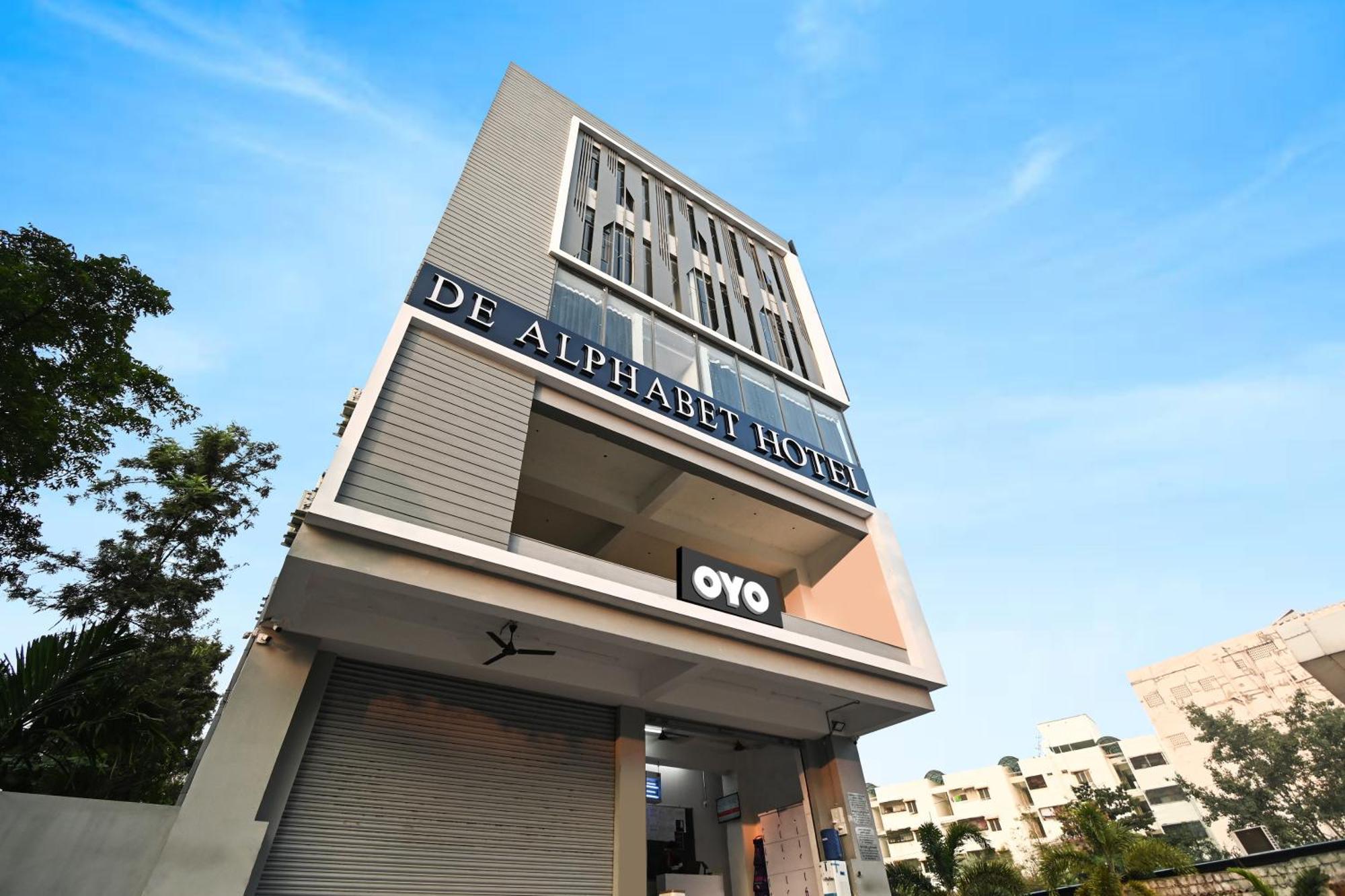 Super Townhouse De Alphabet Karmanghat 4* Hyderabad