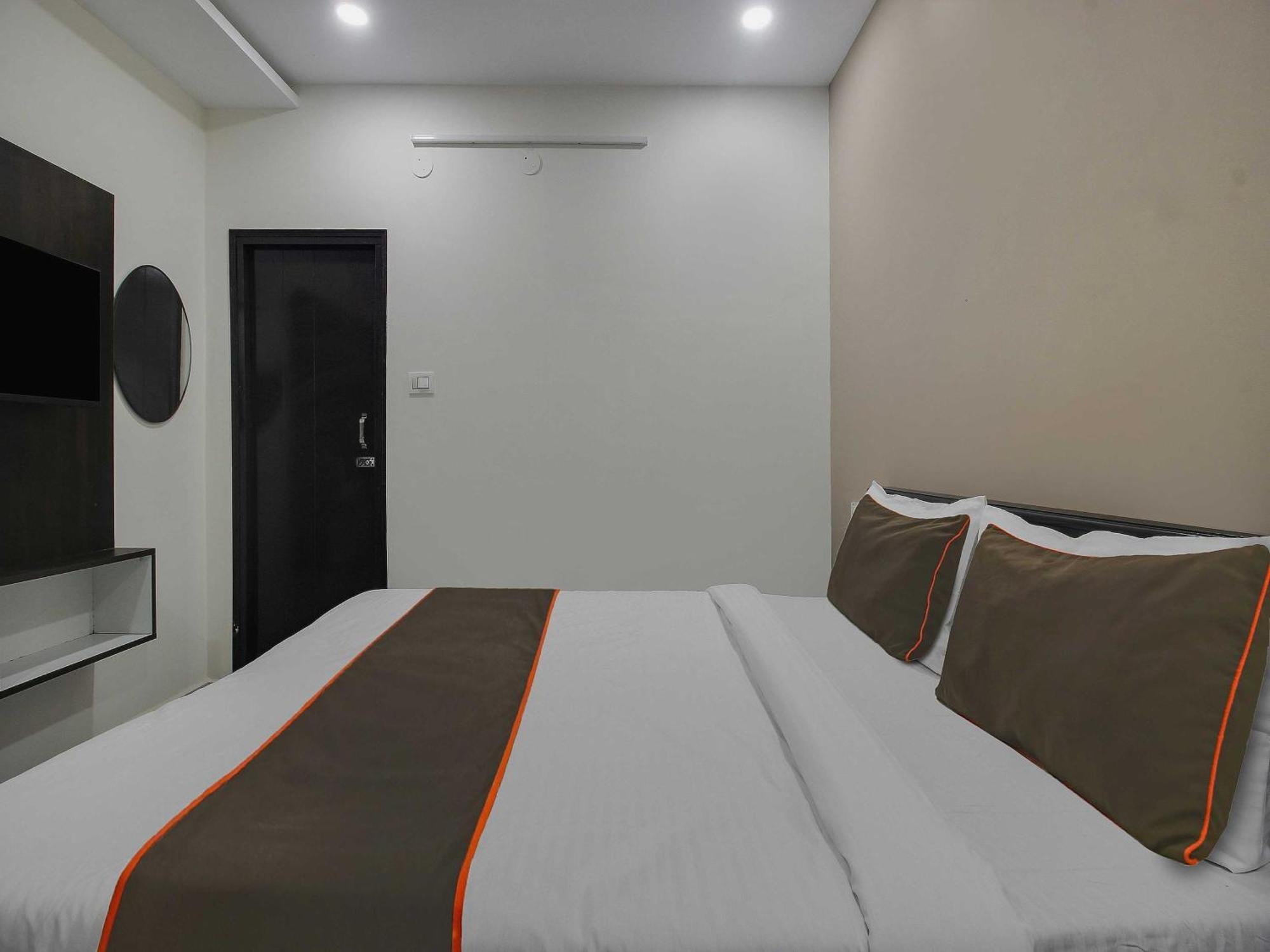 Hotel Collection O Siri Grand