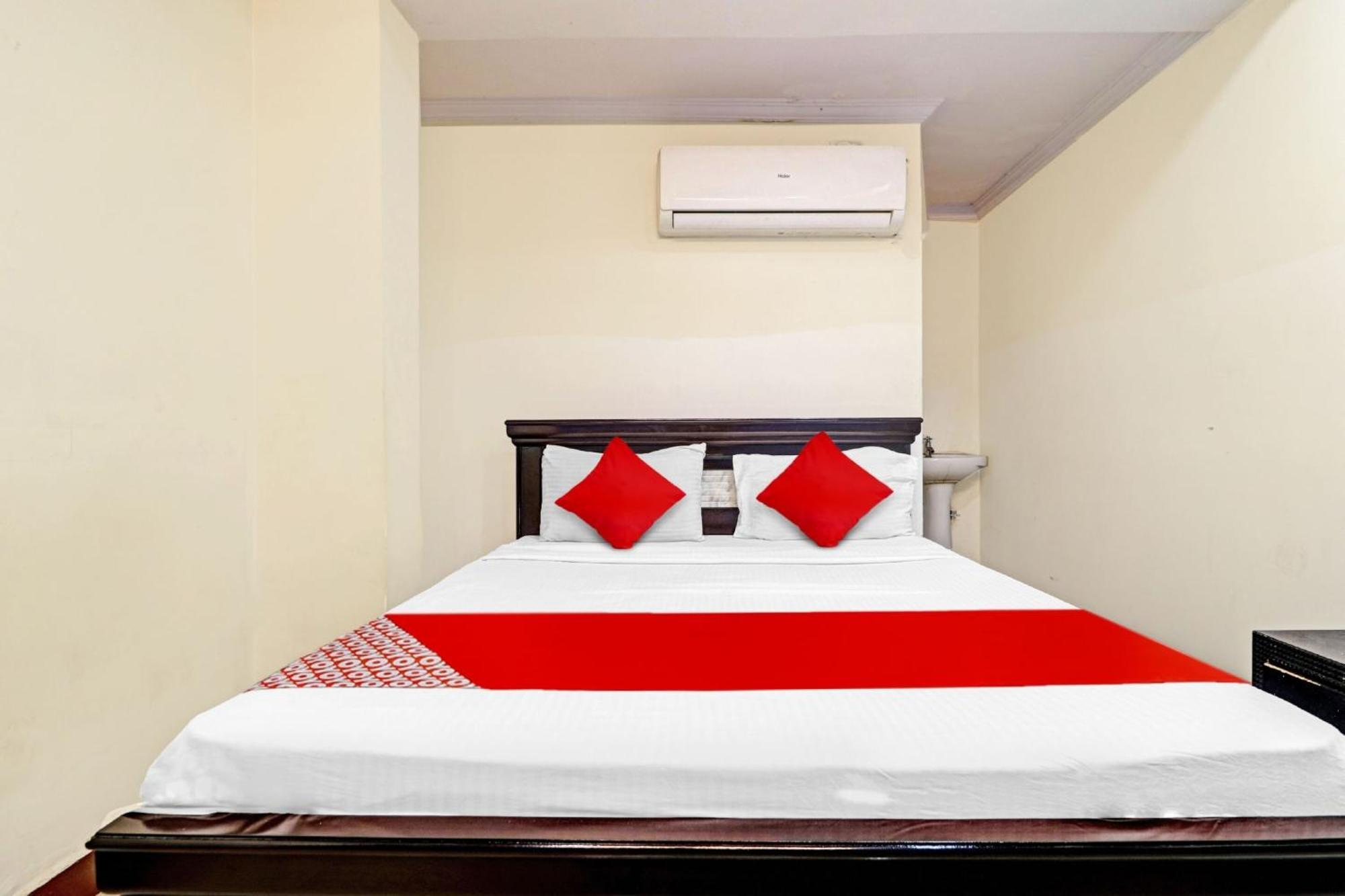 Collection O Sai Paradise Luxury Rooms Hotel
