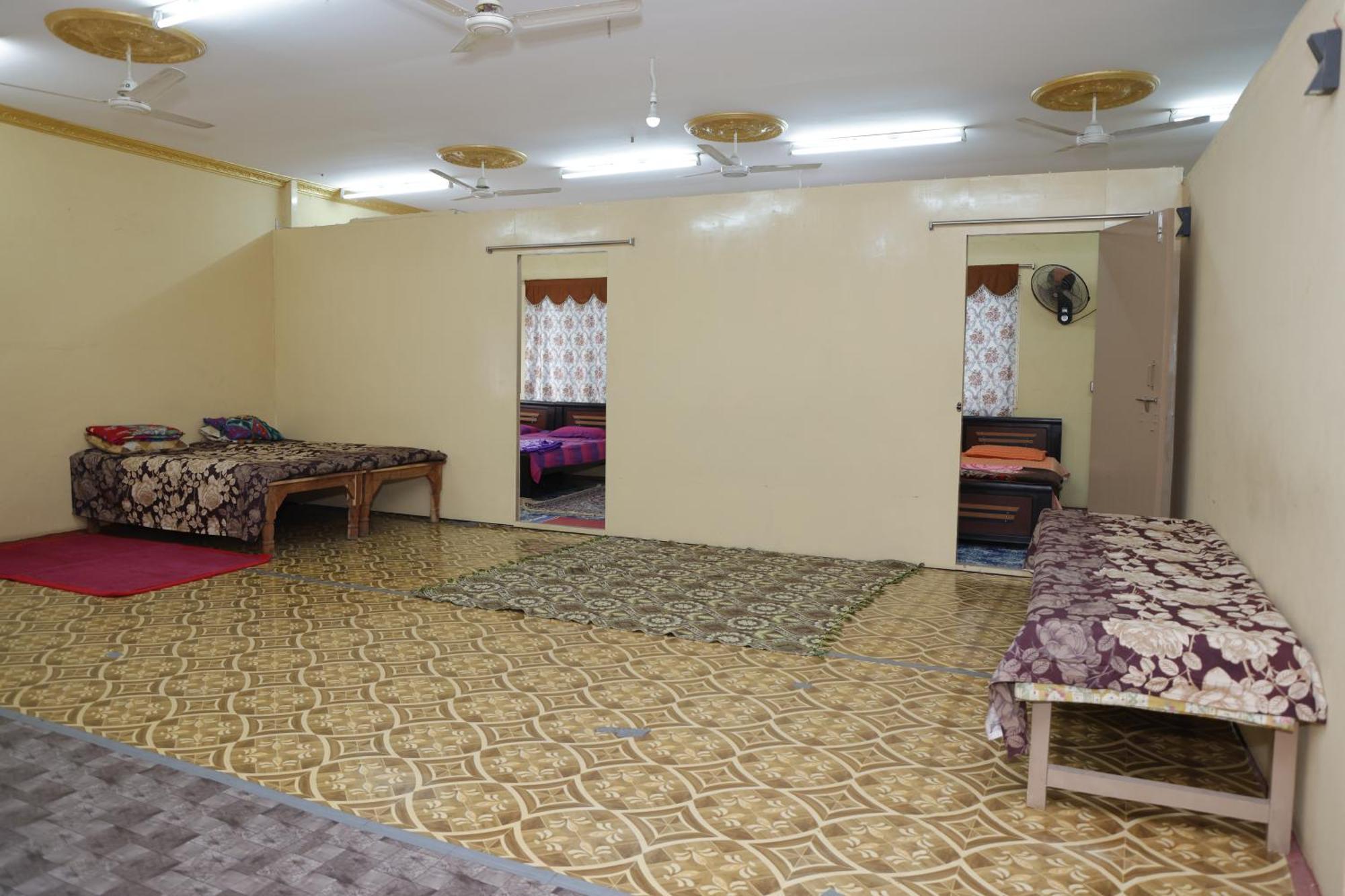 3 Bhk Non-ac For 4 To 10 Guests For Families * Hyderabad