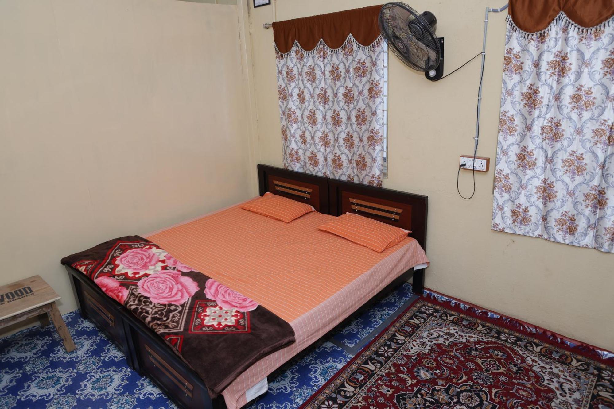 Apartment 3 Bhk Non-ac For 4 To 10 Guests For Families Hyderabad