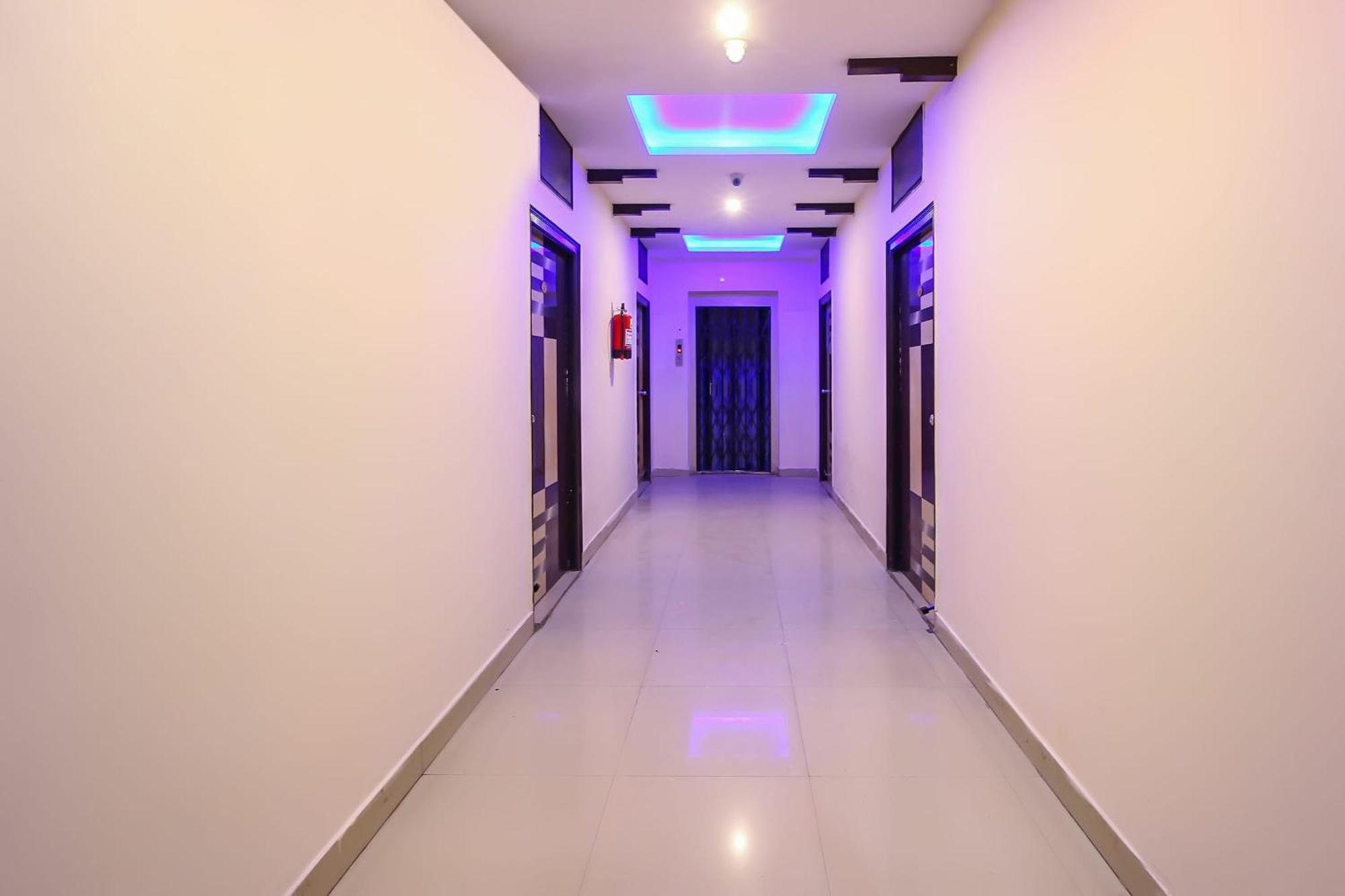 Hotel O Hillside 3*