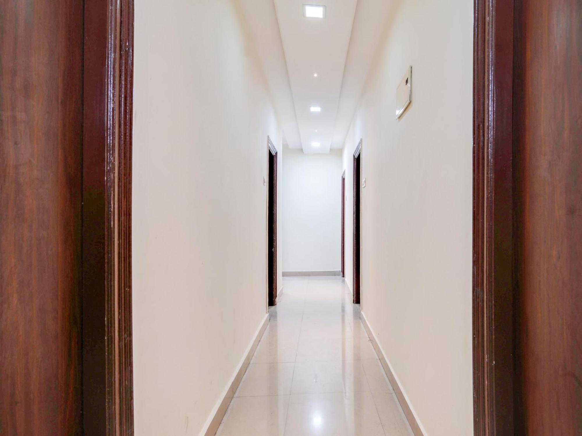 Collection O Ms Grand Hotel 4*