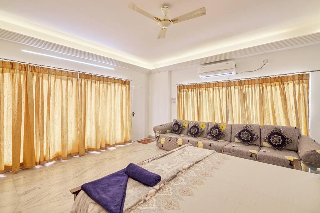 Rooftop-1bhk For Families Only @himayathnagar