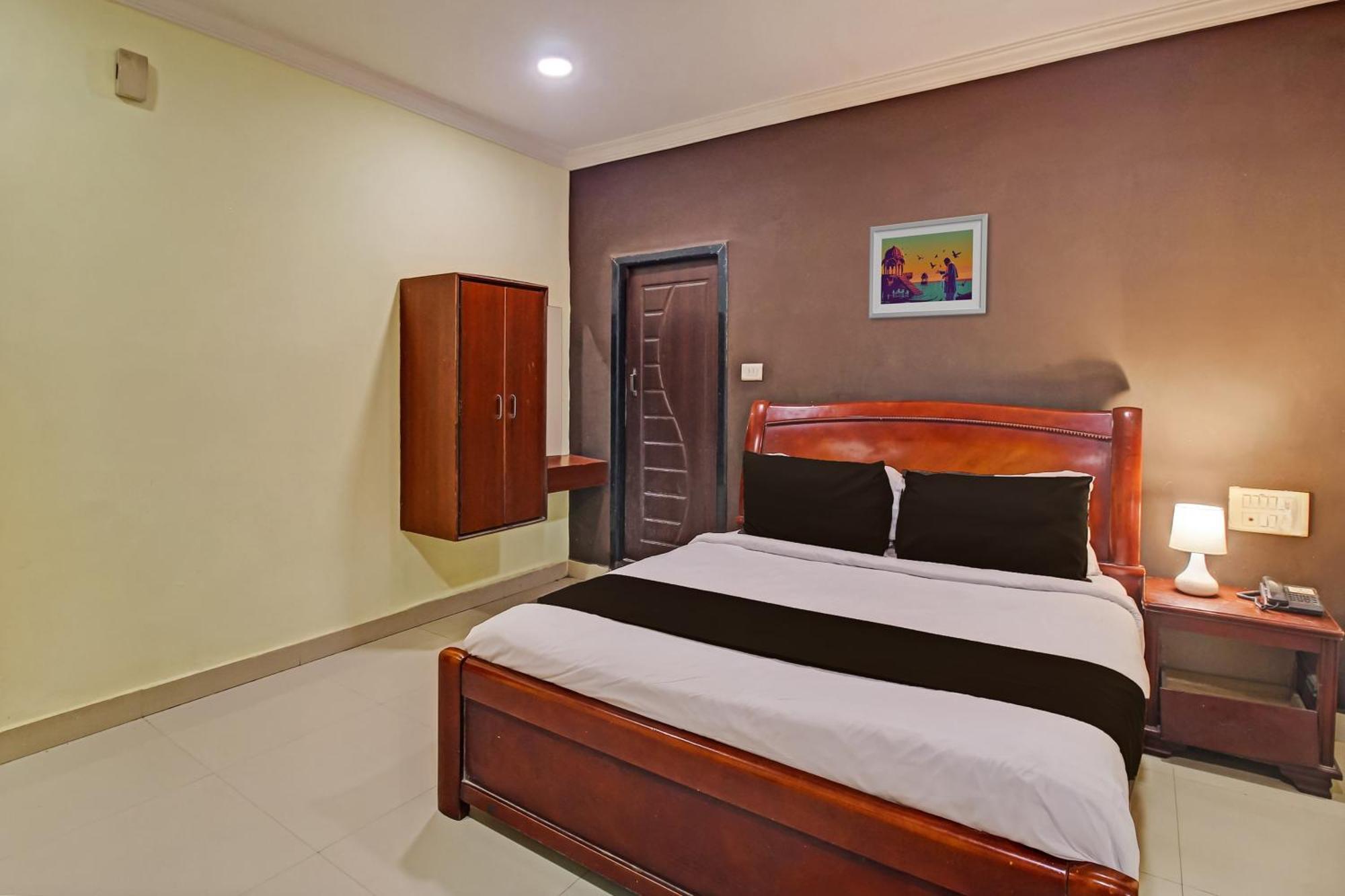 Hotel O Ruma Near Nampally Railway Station Hyderabad