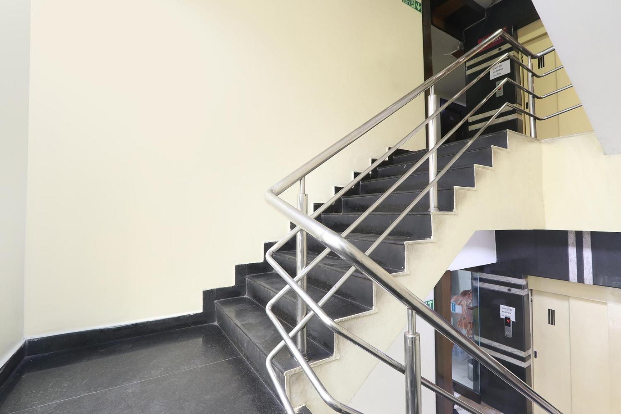 Hotel Fabhotel Royal Residency Ii - Nr Lakdikapul Metro Station 3*