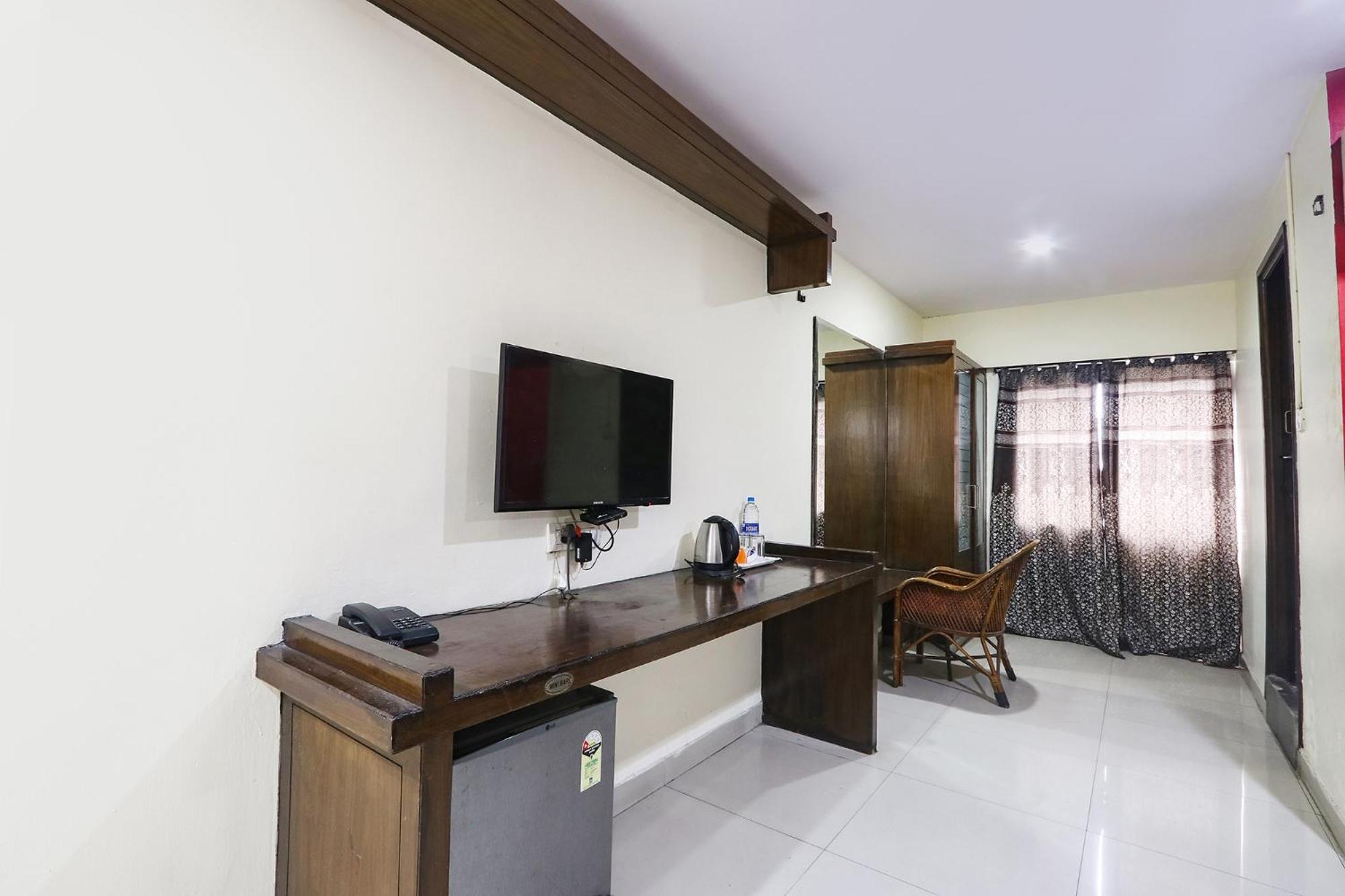 Fabhotel Royal Residency Ii - Nr Lakdikapul Metro Station