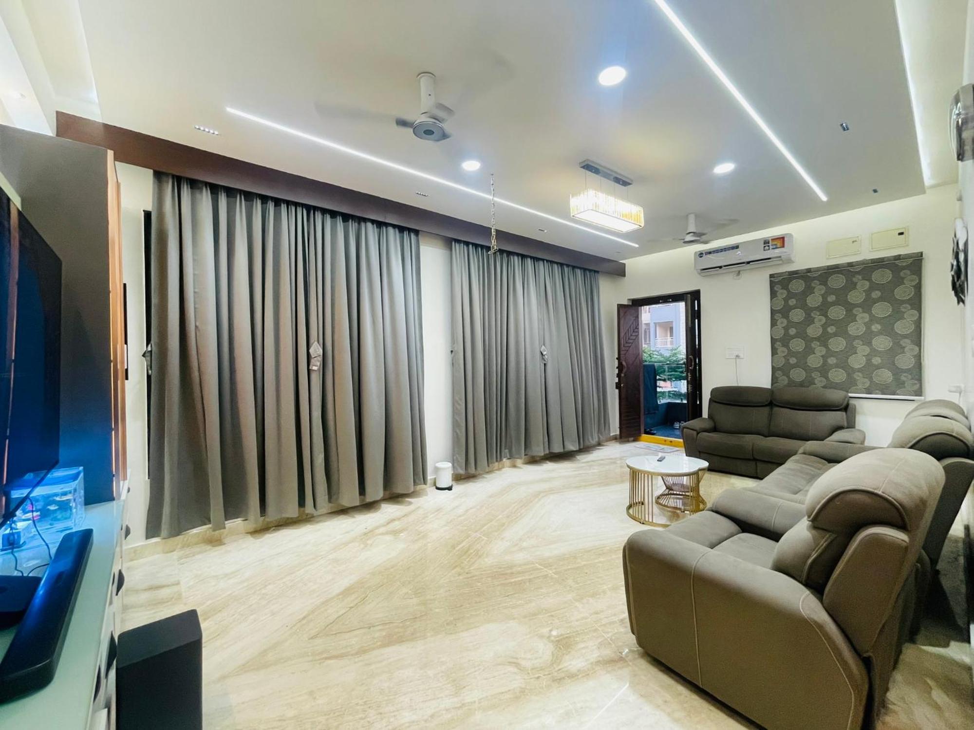 Luxurious Garden View Duplex In Villa *