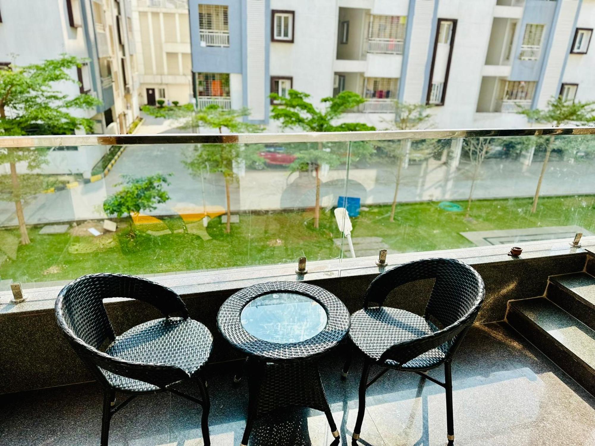 Luxurious Garden View Duplex In