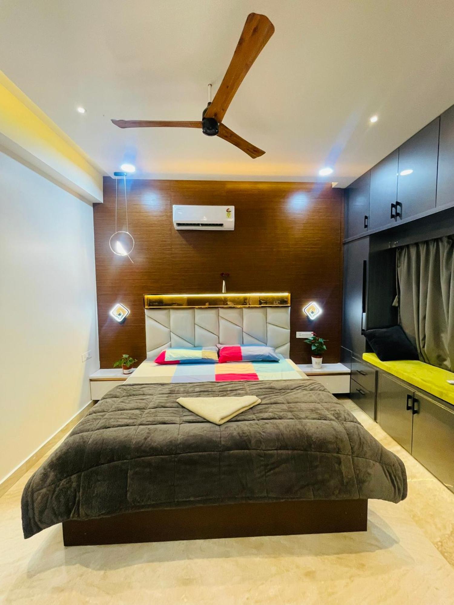 Villa Luxurious Garden View Duplex In Hyderabad