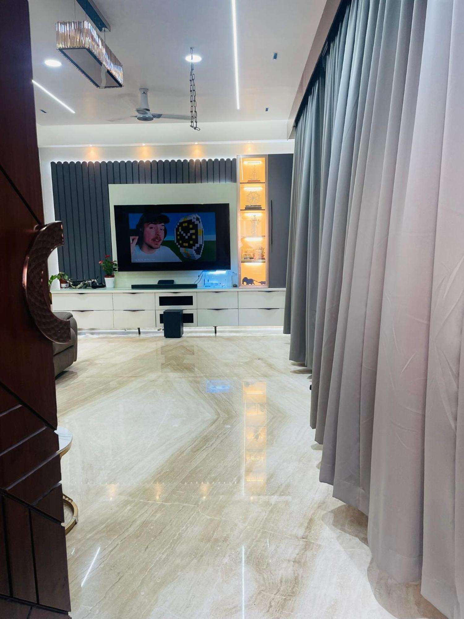 Luxurious Garden View Duplex In Villa Hyderabad