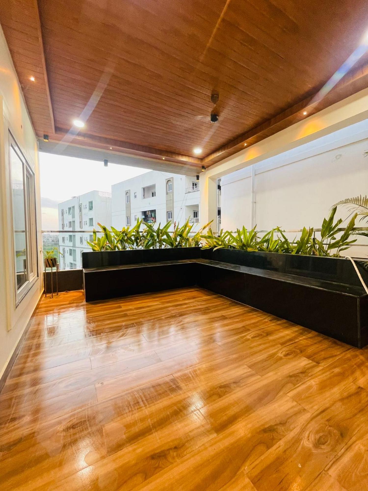 Luxurious Garden View Duplex In Hyderabad