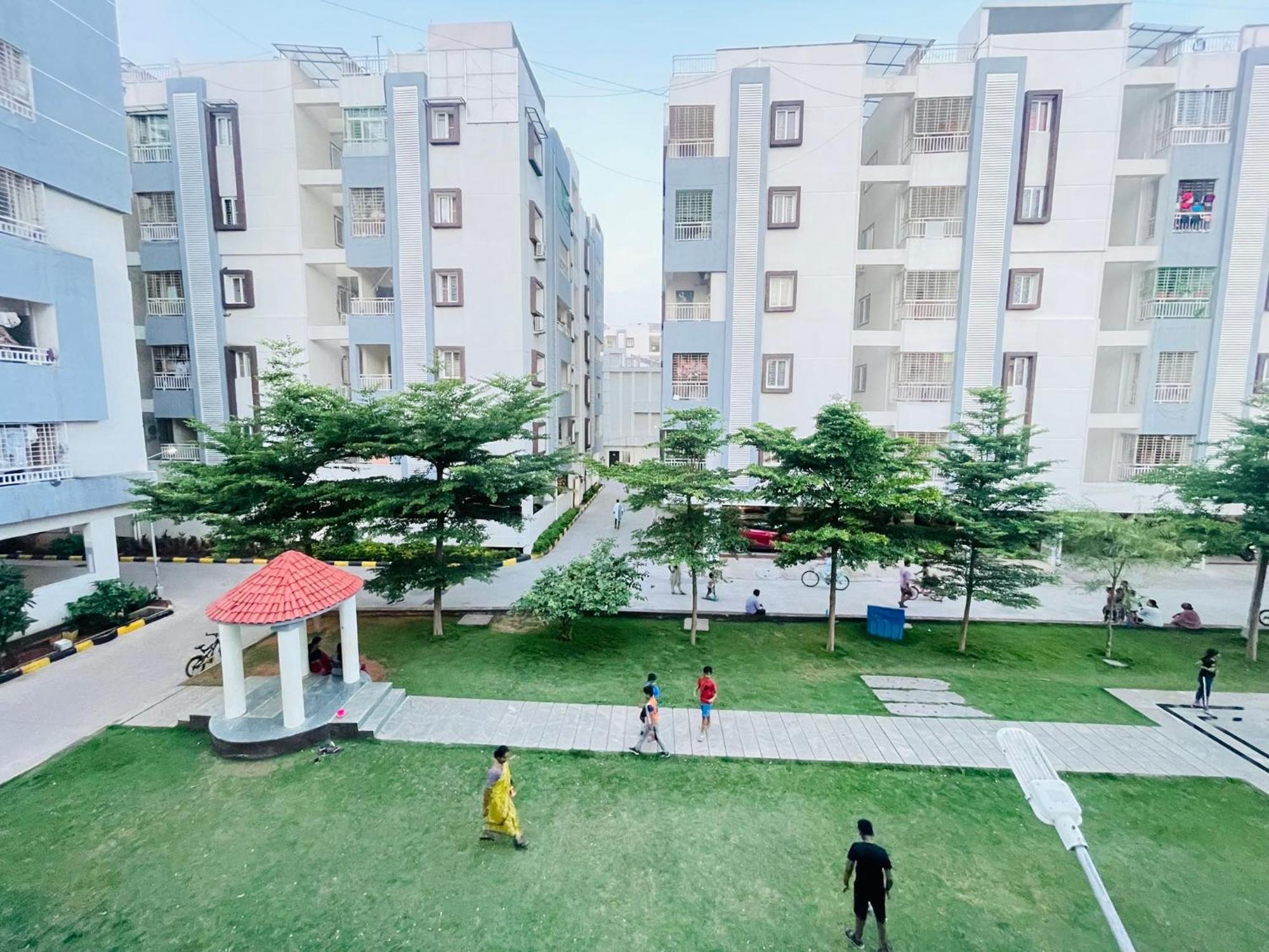 Luxurious Garden View Duplex In Villa Hyderabad