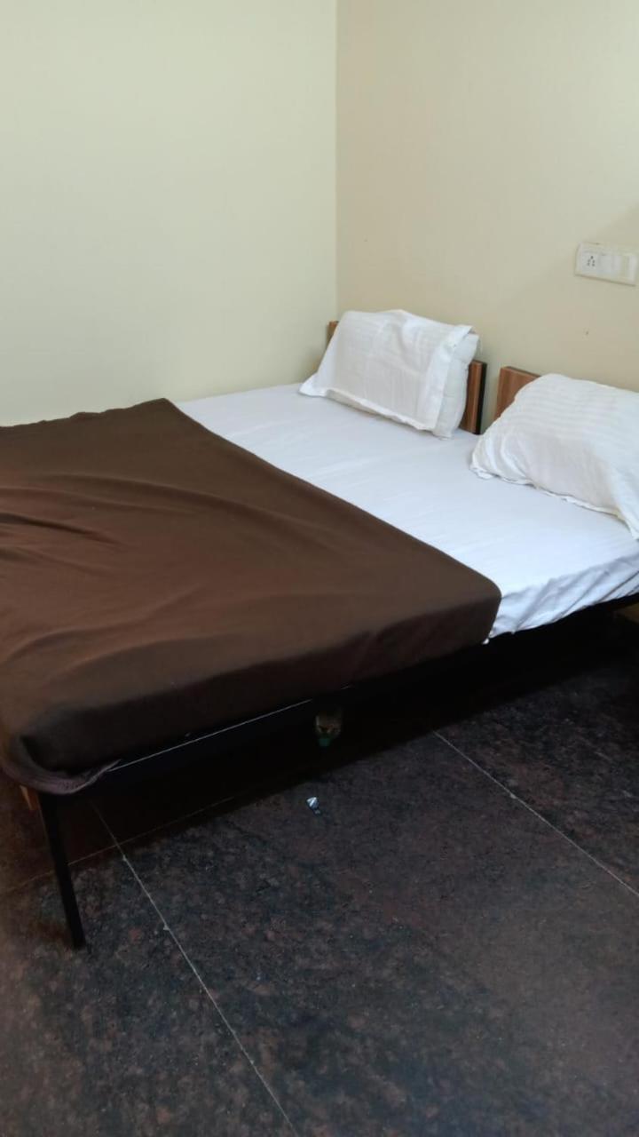 Hotel White Carnations Hyderabad
