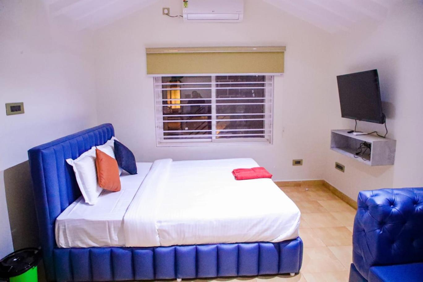 Farm stay Tectona Treetop Mansion Hyderabad