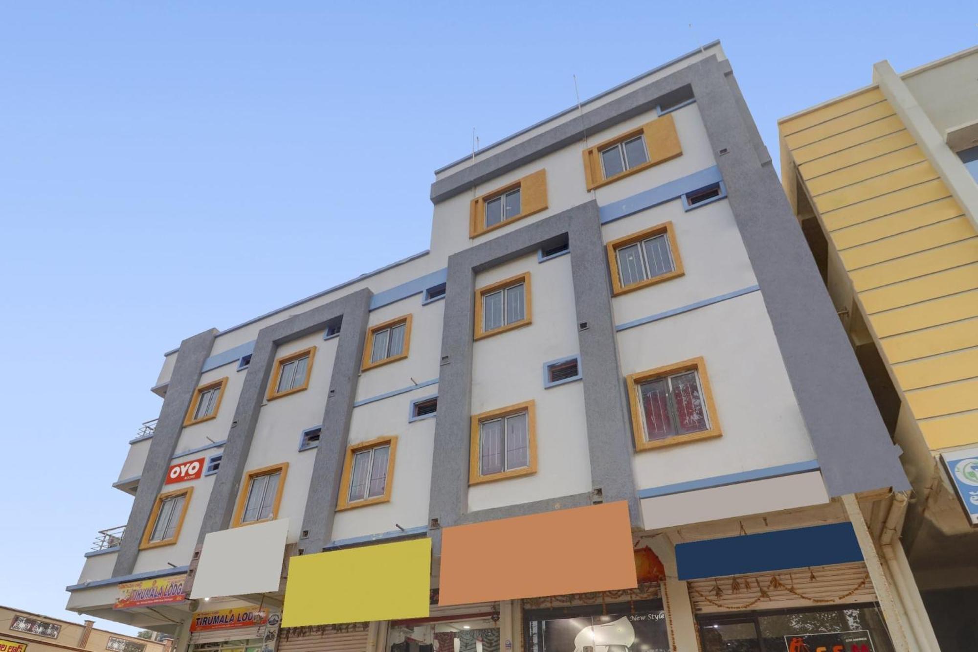 Pop Tirumala Hotel 3*
