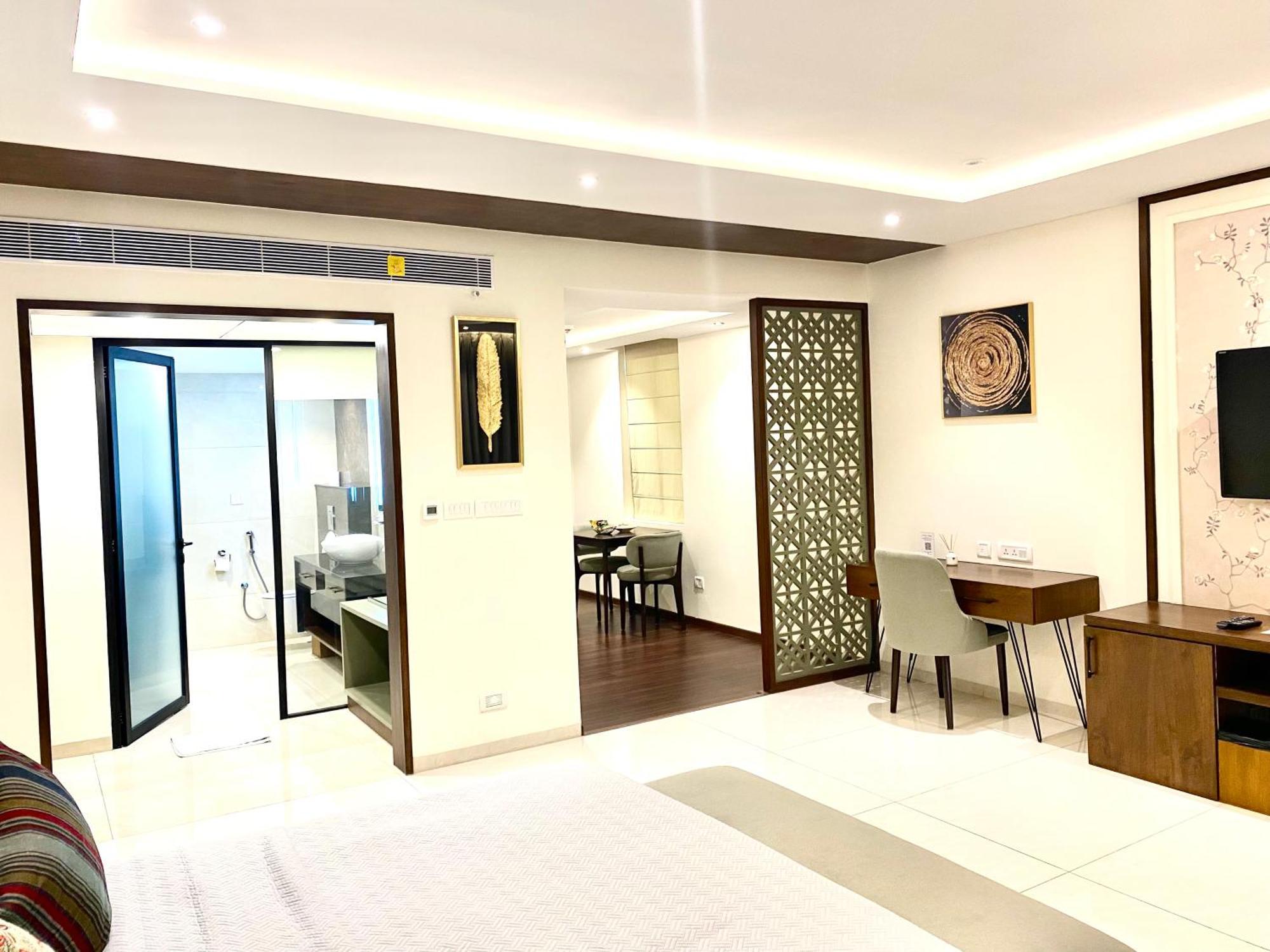 The Manohar Hotel 4*