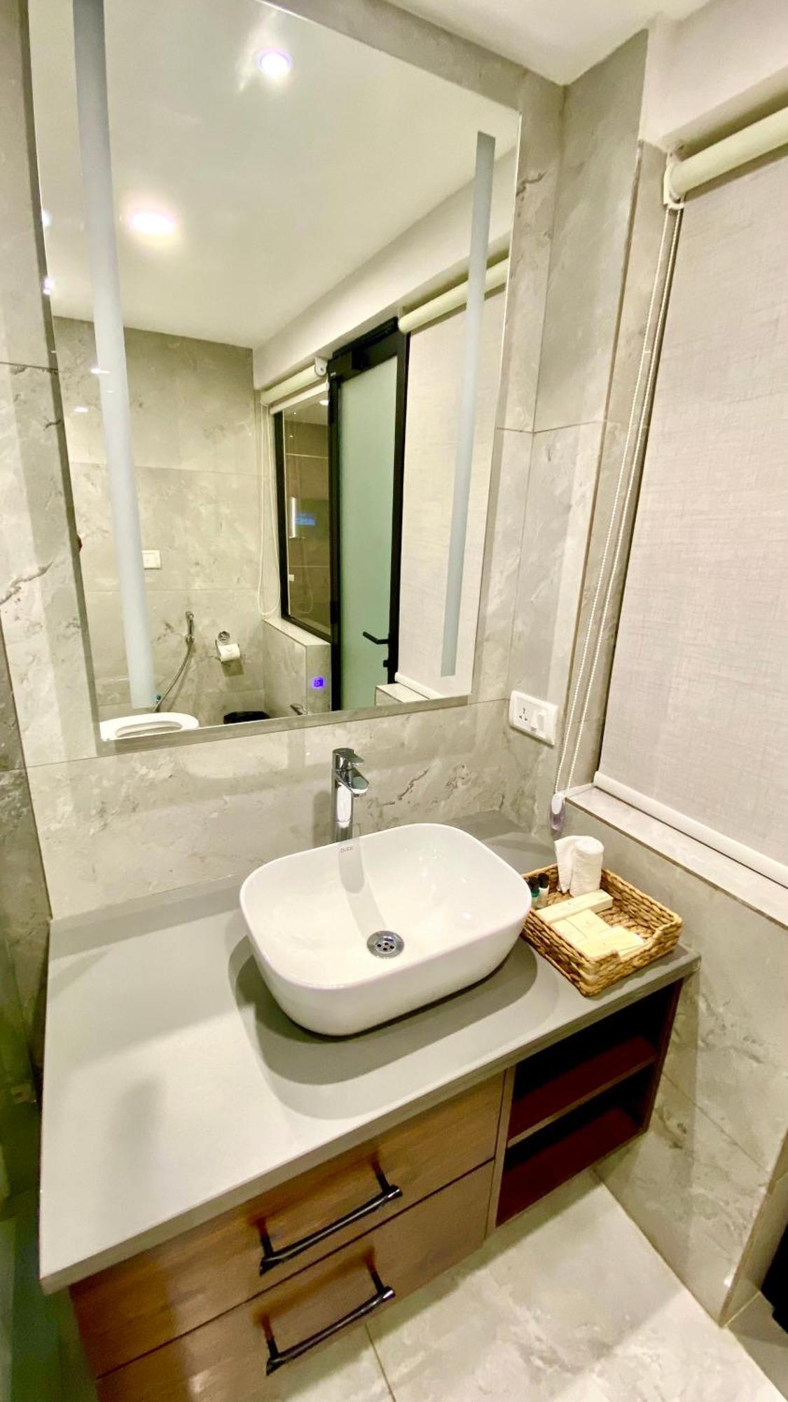 Hotel The Manohar 4*