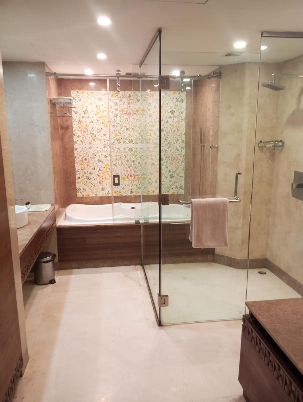 Hotel The Manohar 4*