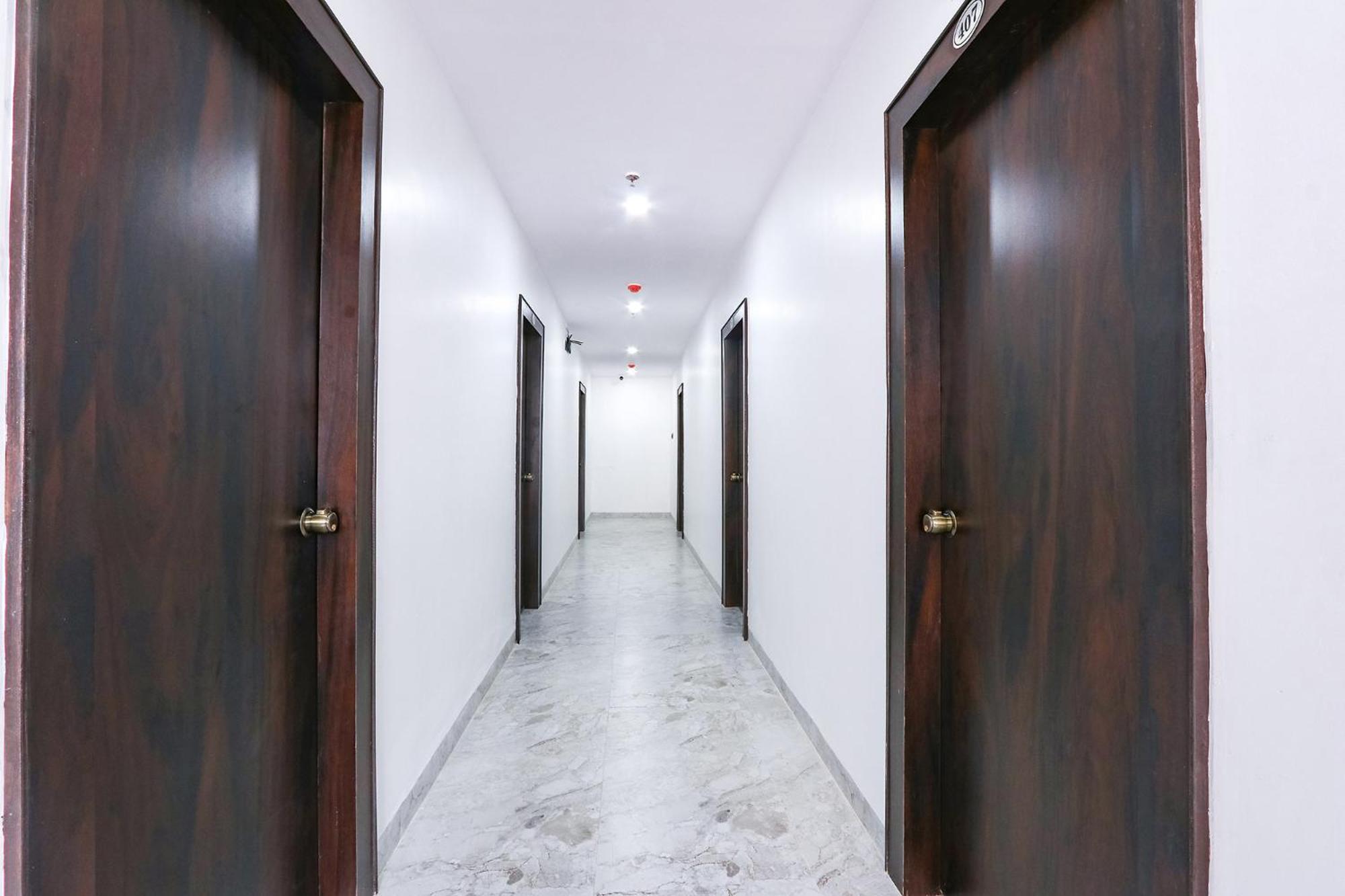 Fabhotel Rk Residency - Nr Sr Nagar Metro Station, Ameerpet Hotel Hyderabad