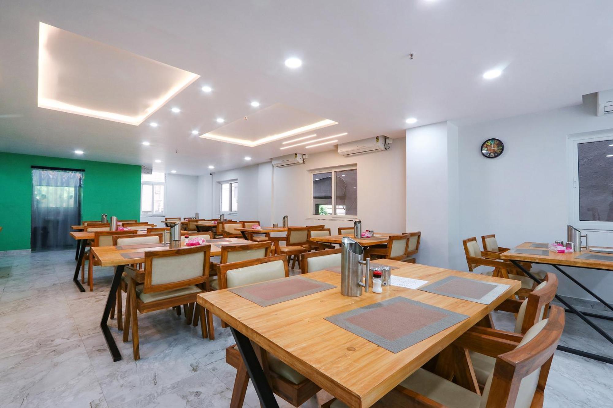 Fabhotel Rk Residency - Nr Sr Nagar Metro Station, Ameerpet 2*